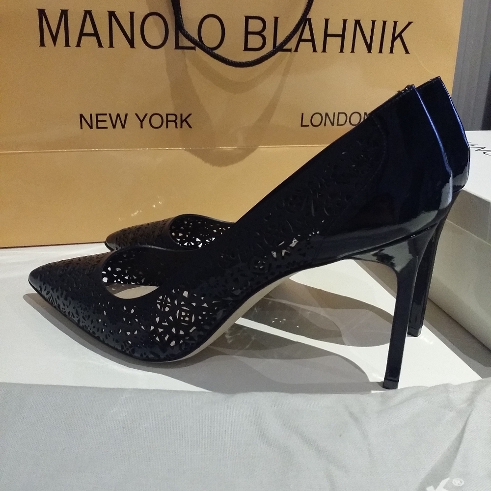NWT Manolo Blahnik bb90 black patent leather